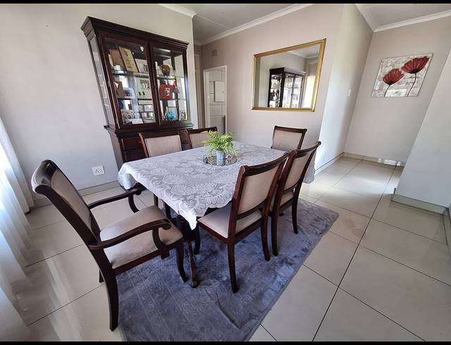 3 BEDROOM HOUSE FOR SALE IN VANDERBIJLPARK SE 6